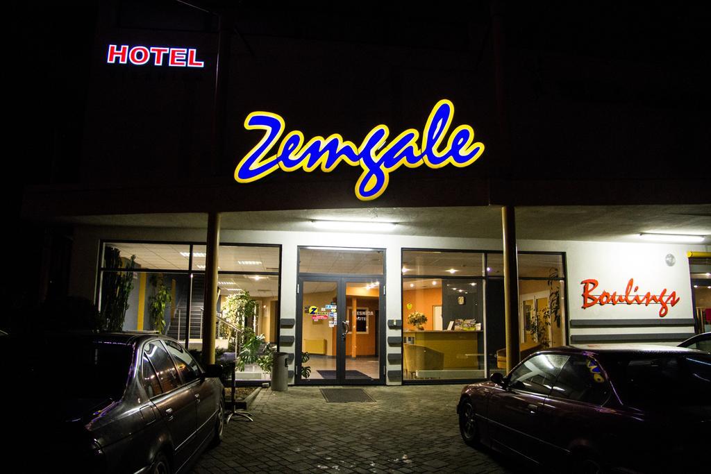 Отель Zemgale Елгава Экстерьер фото